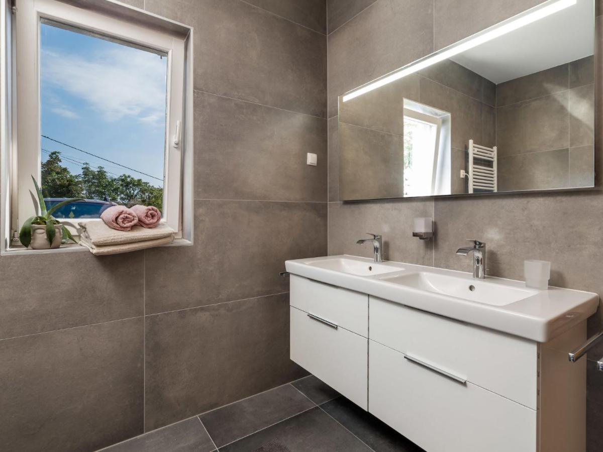 Holiday Home Casa Albertina-2 By Interhome Martina Dış mekan fotoğraf